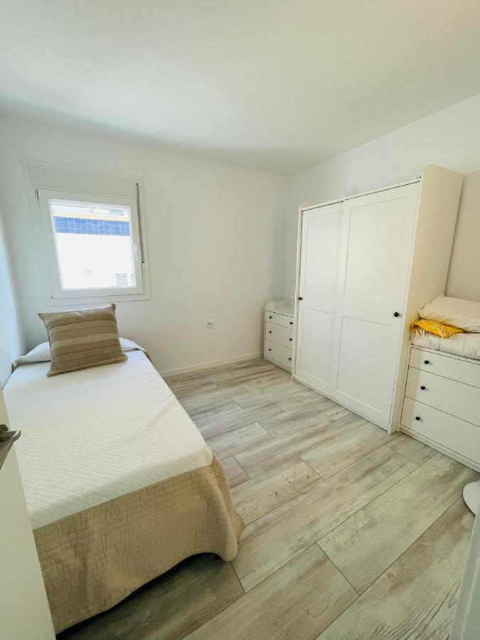 La Marina2 Seaview With Amazing Terrace Apartment Ситжес Екстериор снимка
